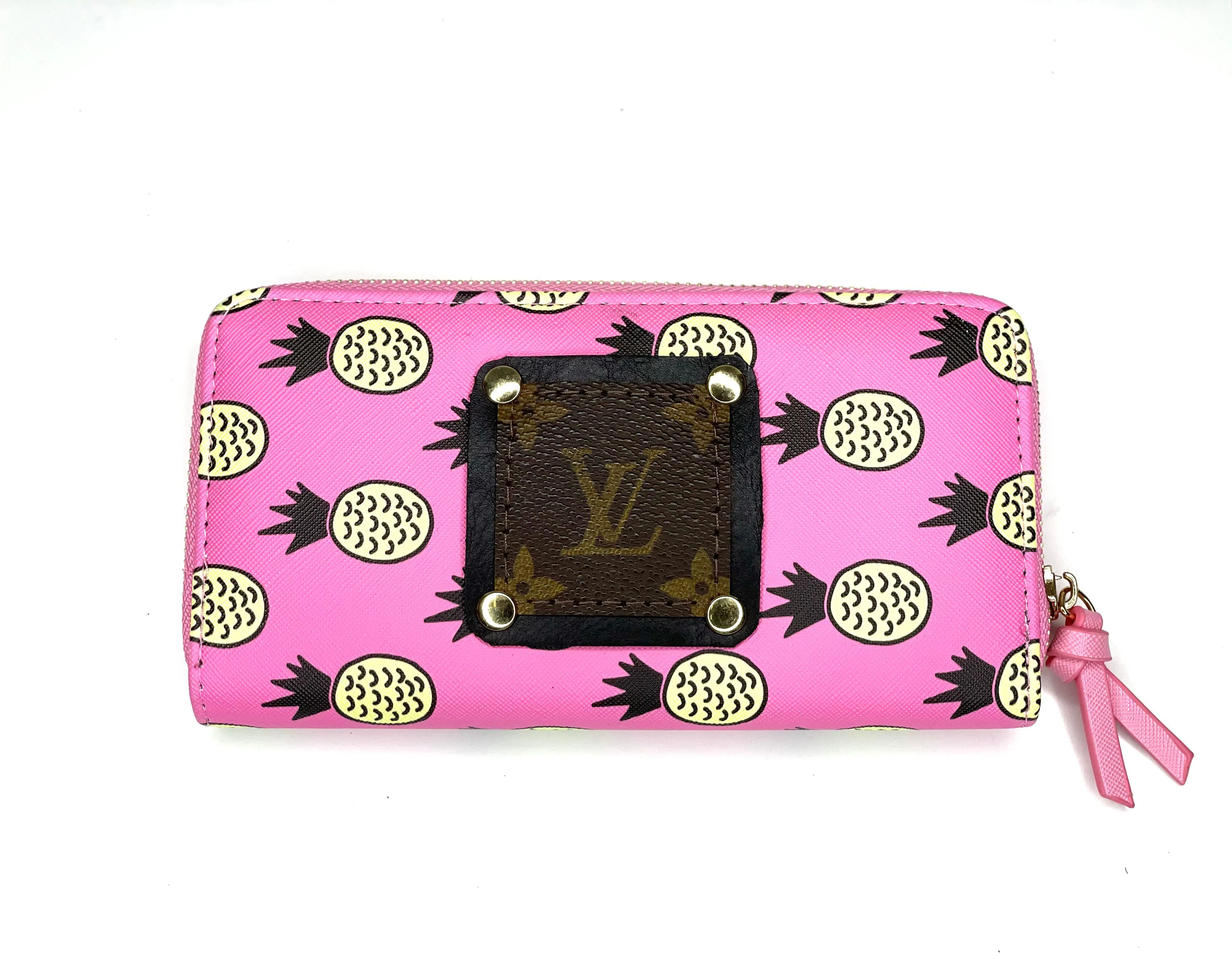 Single Wallet Hot pink with pineapples (black patch, gold hardware)